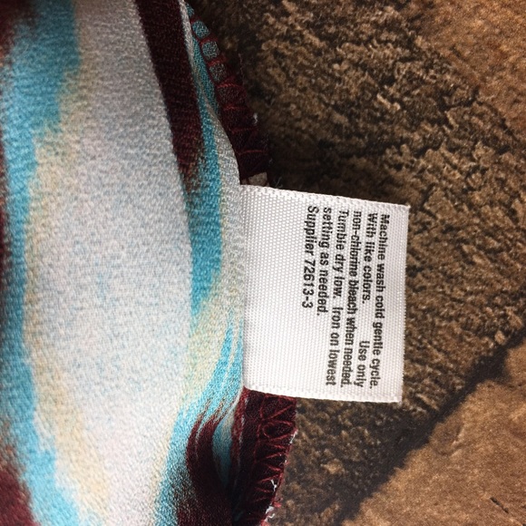 a.n.a Abstract Tunic Blouse Medium - Picture 13 of 14